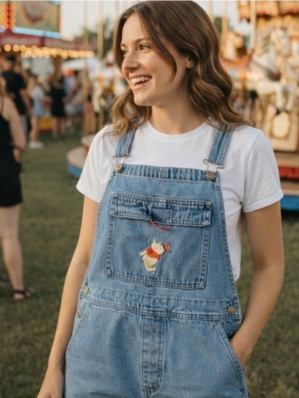 DISNEY Winnie-the-Pooh Embroidered Denim Shortalls Overalls Vintage sz Medium